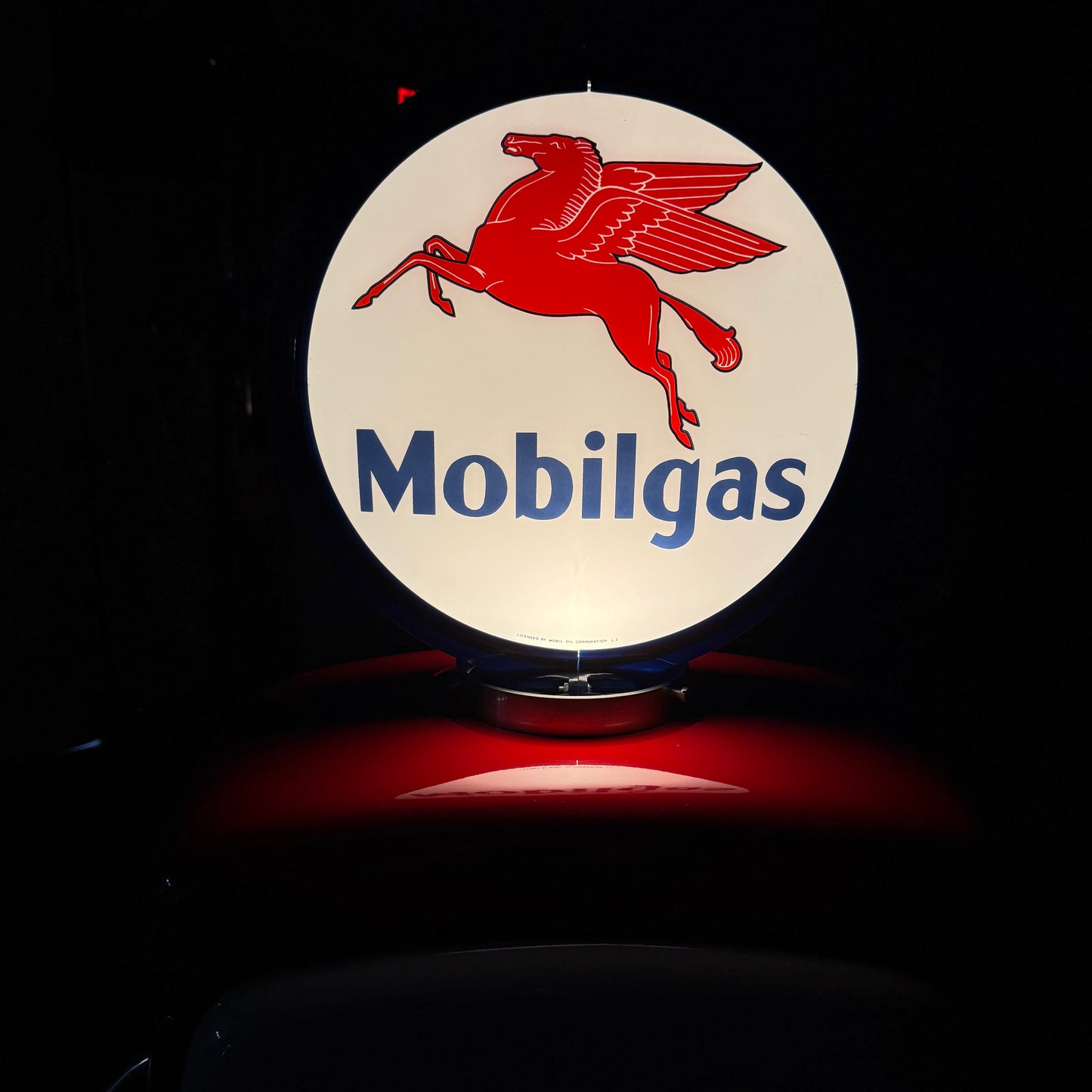 Antique Mobil Wayne Gas Pump - Mobil Gas Colors