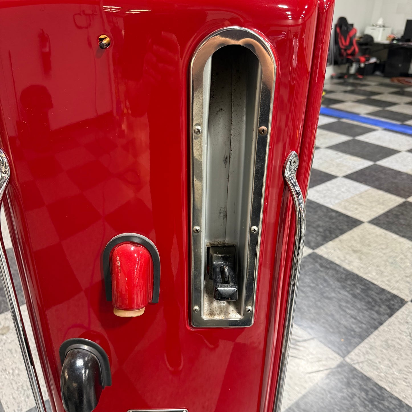 Original & Restored - 1940's era Bennett Gas Pump