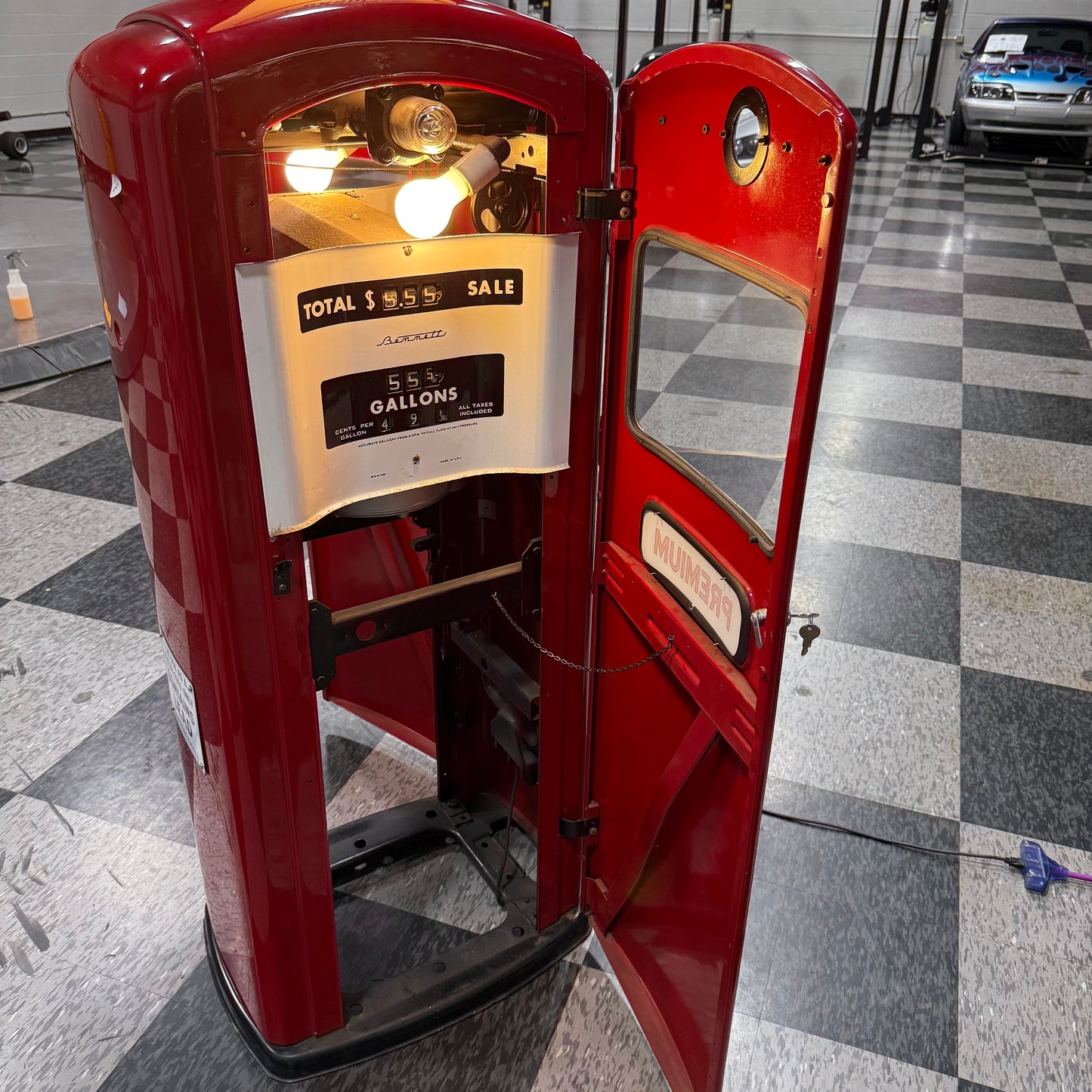 Original & Restored - 1940's era Bennett Gas Pump