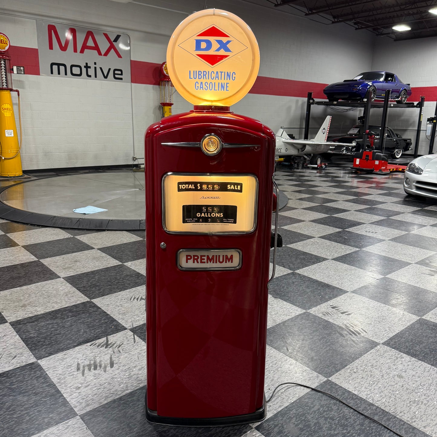 Original & Restored - 1940's era Bennett Gas Pump