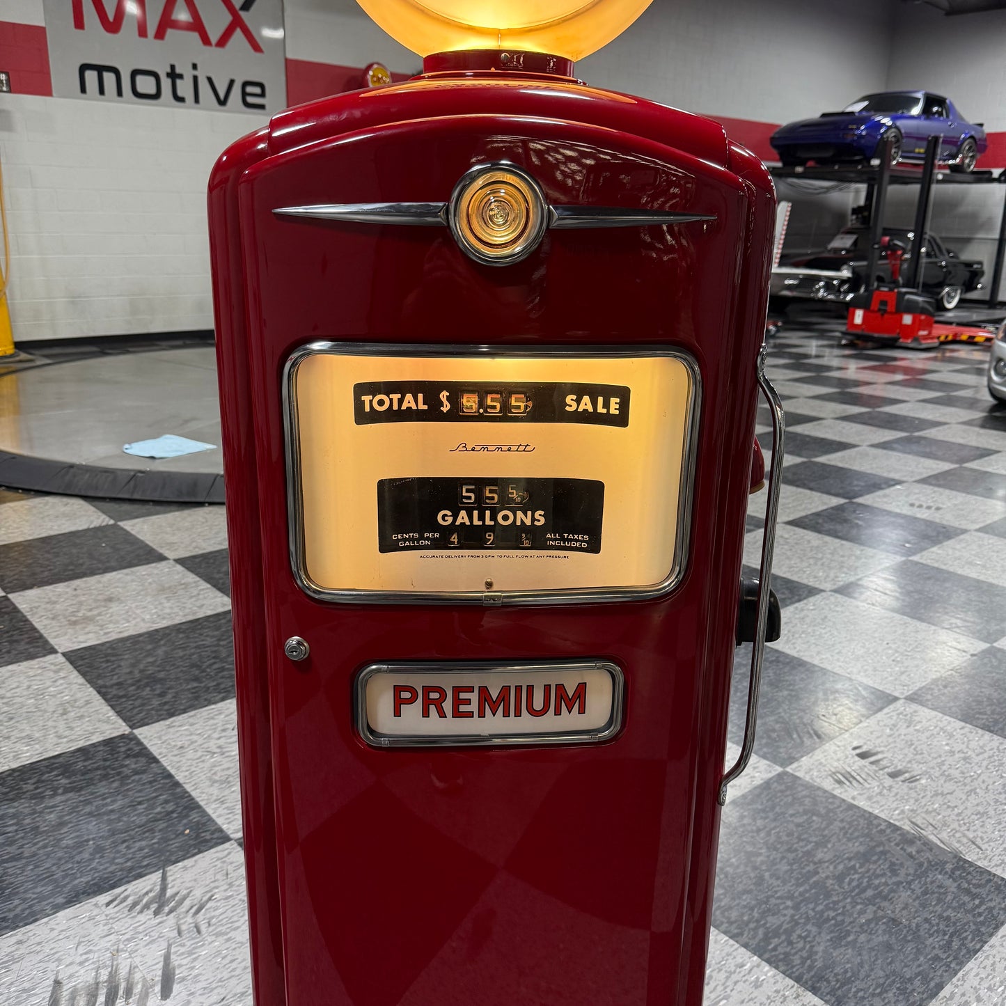 Original & Restored - 1940's era Bennett Gas Pump