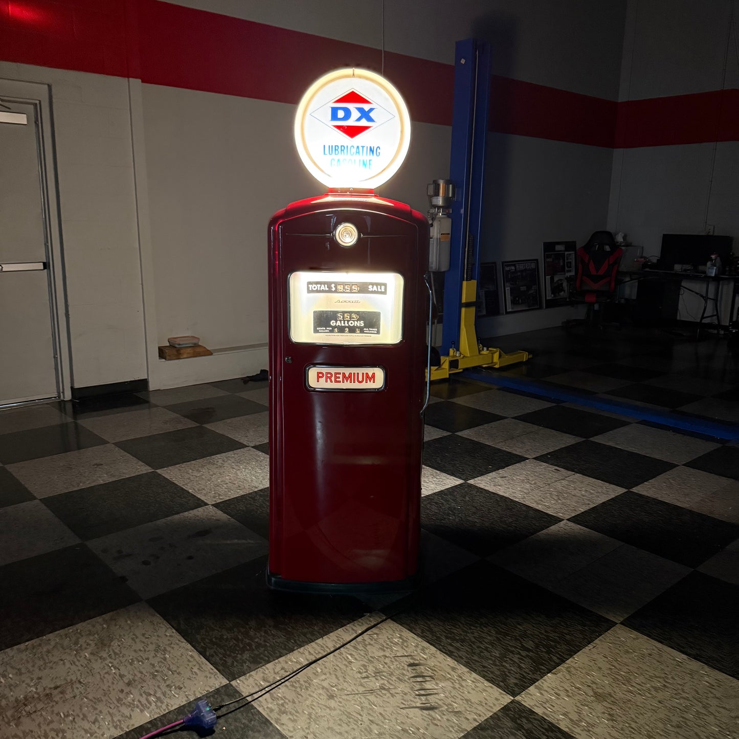 Original & Restored - 1940's era Bennett Gas Pump