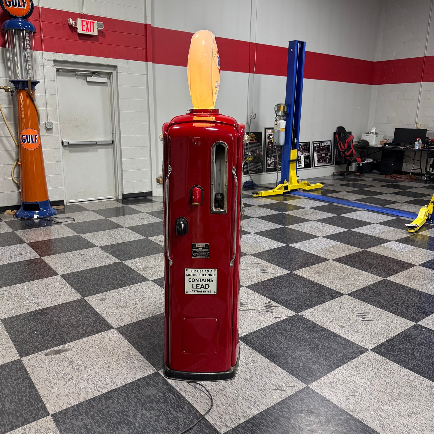 Original & Restored - 1940's era Bennett Gas Pump
