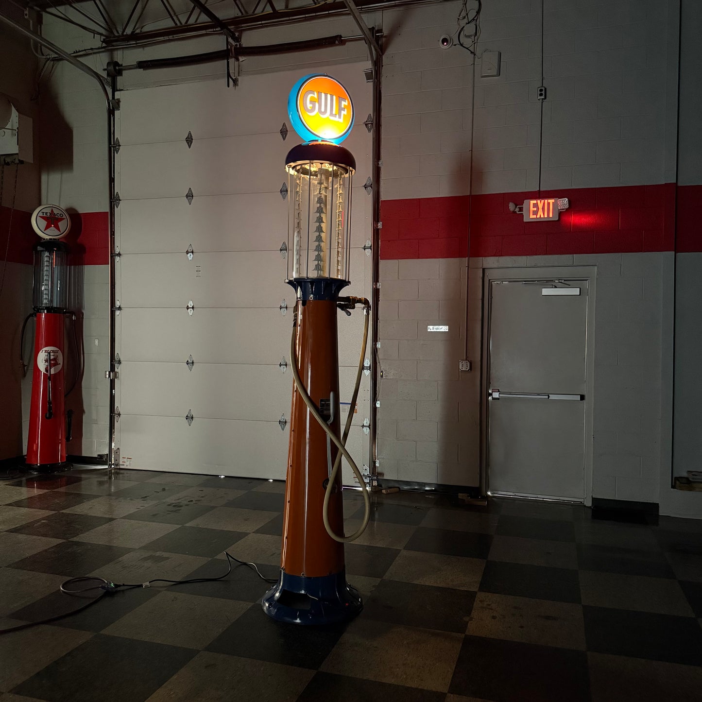 Restored 1924 Wayne Visible Gas Pump - Gulf Theme