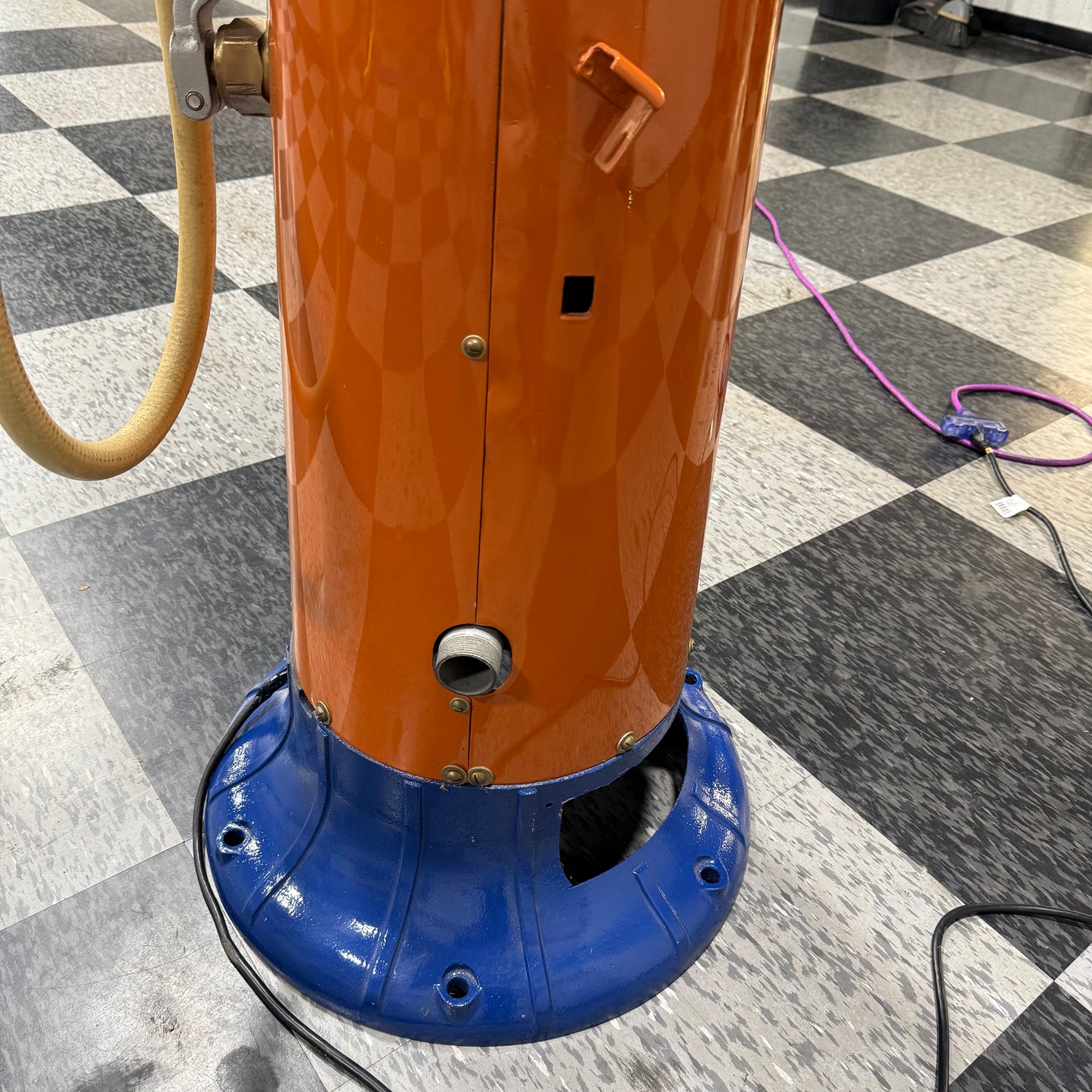 Restored 1924 Wayne Visible Gas Pump - Gulf Theme