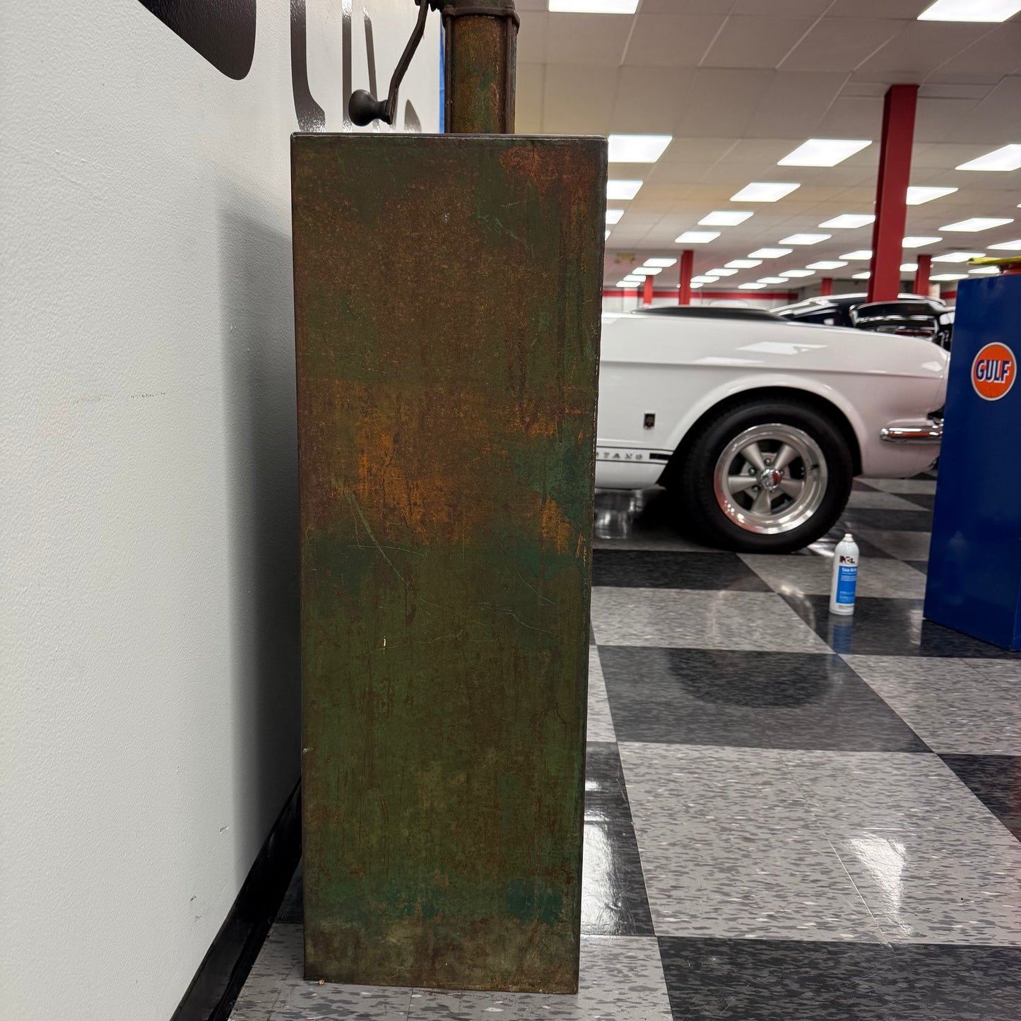 Original, un-restored Phillips 66 Lubester.