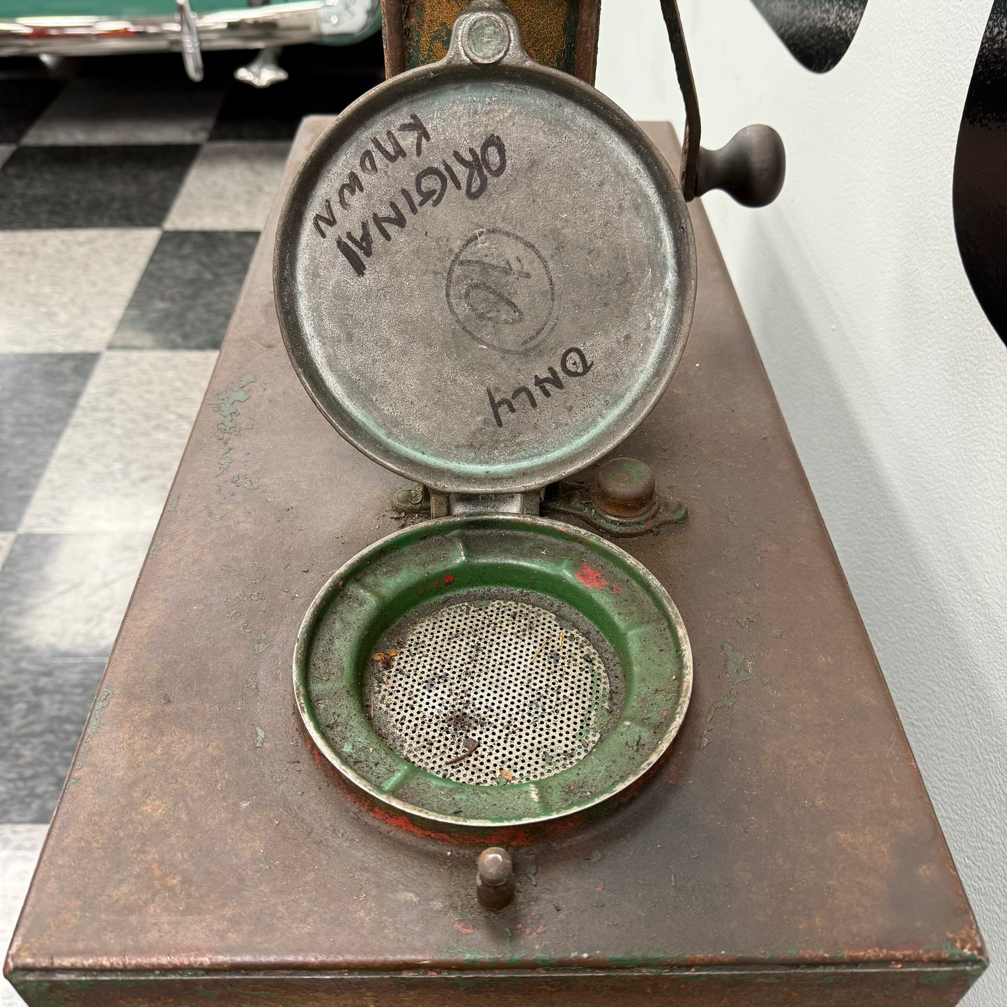 Original, un-restored Phillips 66 Lubester.
