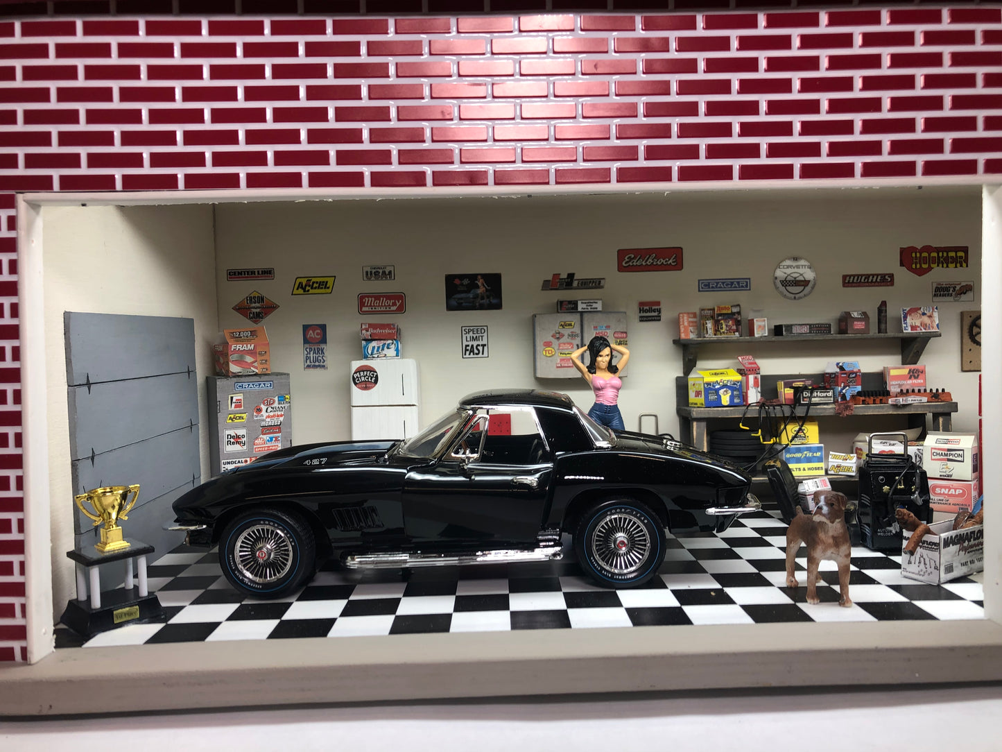 Chevy Corvette Before & After Garage - Diorama