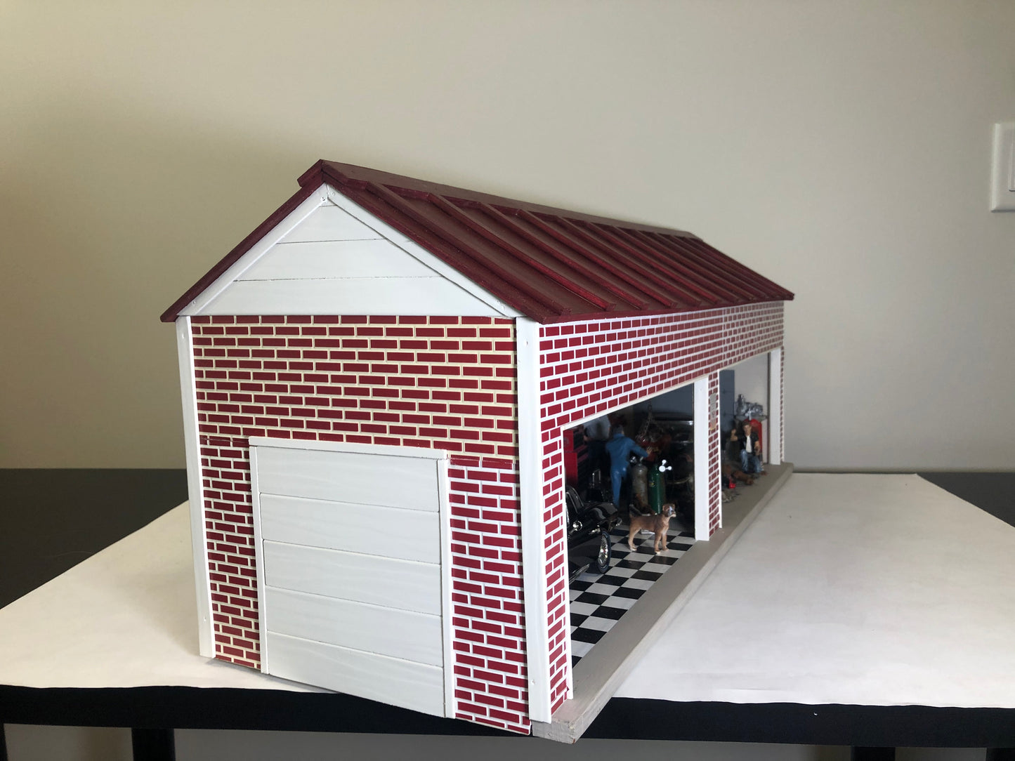 Chevy Corvette Before & After Garage - Diorama