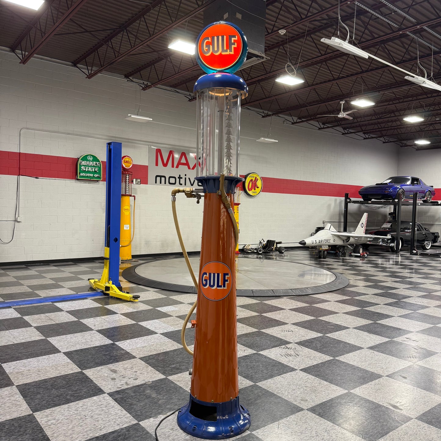 Restored 1924 Wayne Visible Gas Pump - Gulf Theme