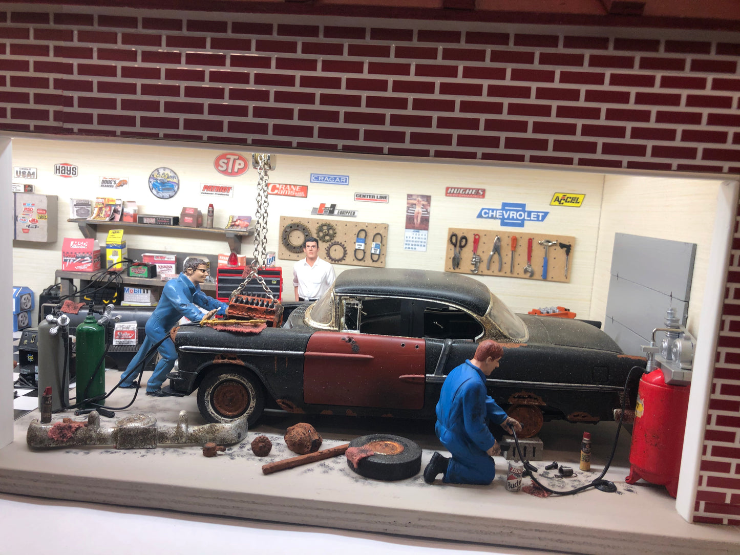 55 Chevys Before & After Garage - Diorama